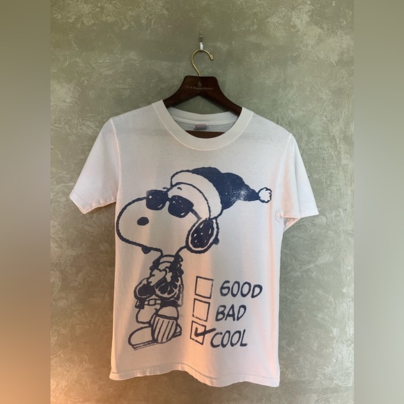 Peanuts Snoopy T-Shirt - Picture 1 of 2